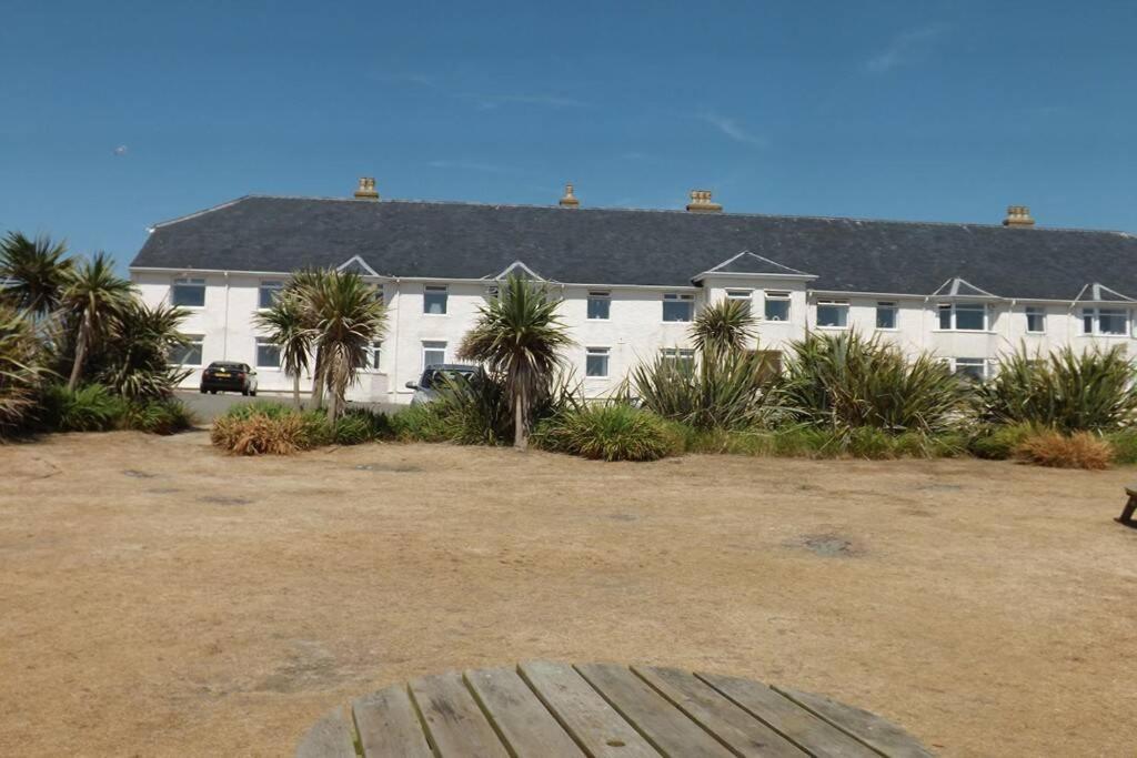 Plas Darien-3 Bed Apt- Sea Views - Sleeps 5 Trearddur Exterior photo