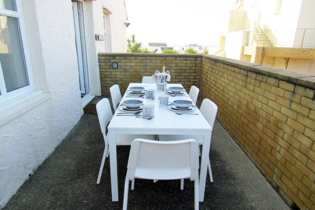 Plas Darien-3 Bed Apt- Sea Views - Sleeps 5 Trearddur Exterior photo