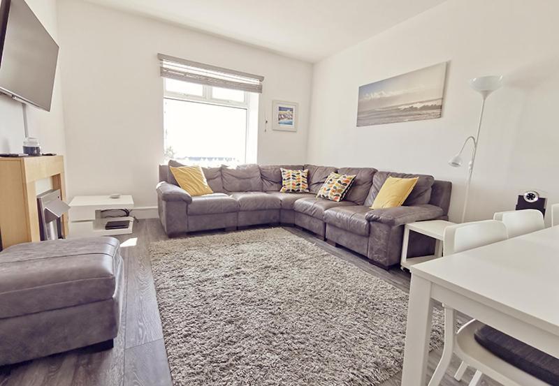 Plas Darien-3 Bed Apt- Sea Views - Sleeps 5 Trearddur Exterior photo